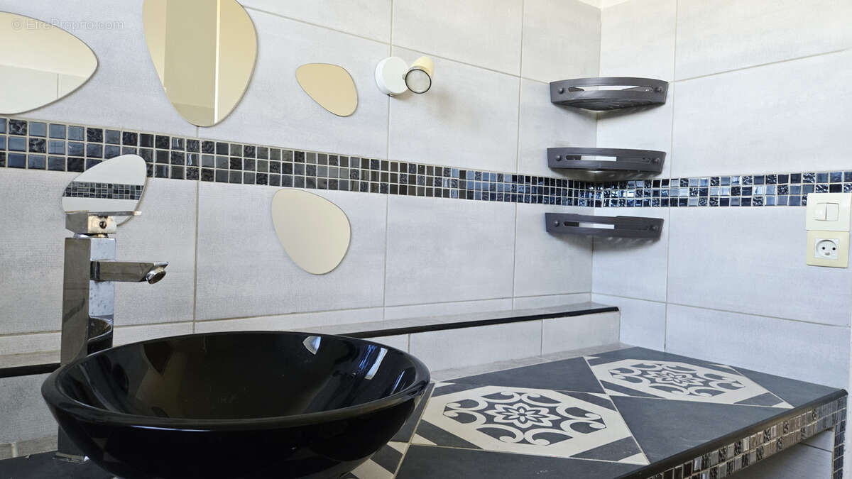 Maison à SAINT-MAGNE-DE-CASTILLON