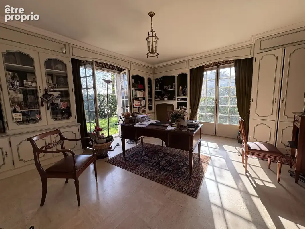 Maison 8 pièces 241 m² à vendre à Saint-Maur-Des-Fosses (94100) - photo 1