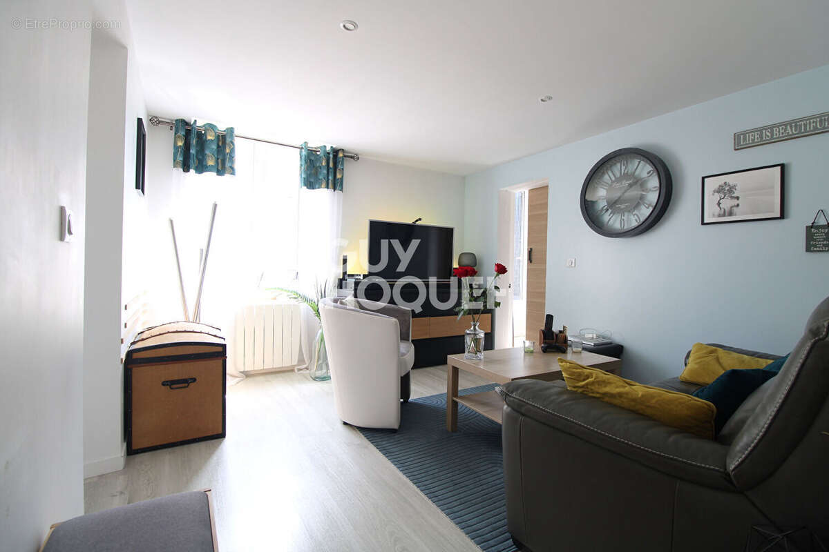 Appartement à BRIE-COMTE-ROBERT