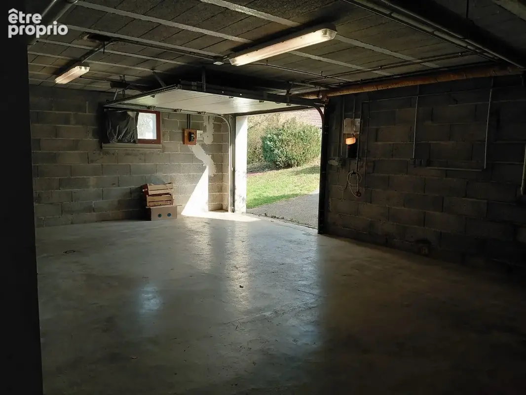 Maison familiale 5 chambres à Pierrefontaine-les-Varans sur une parcelle de plus de 11 ares - photo 15