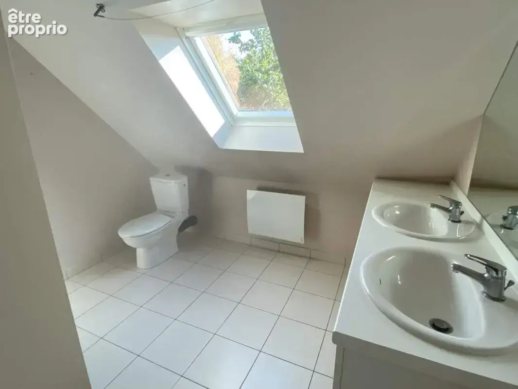 Maison 4 pièces 85 m² à vendre à Fougeres (35300) - photo 9