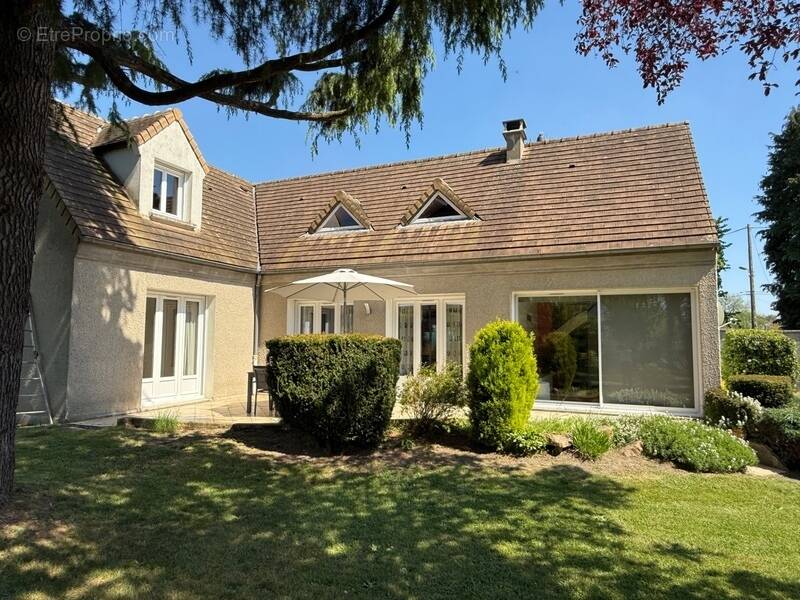 Maison à GRISY-LES-PLATRES