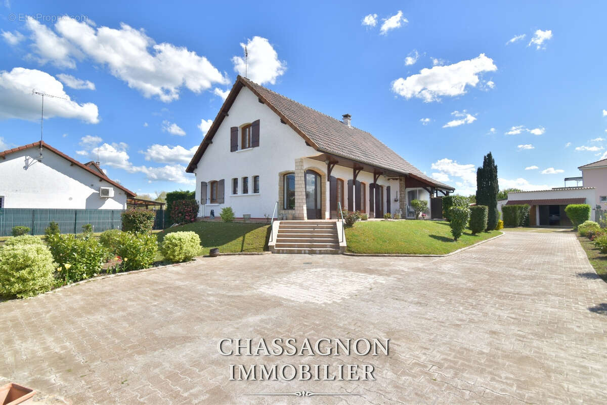 Maison à MOULINS