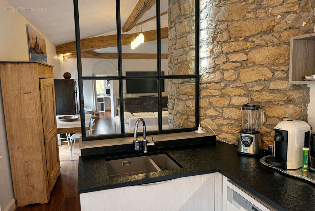 Appartement à COLLONGES-AU-MONT-D'OR