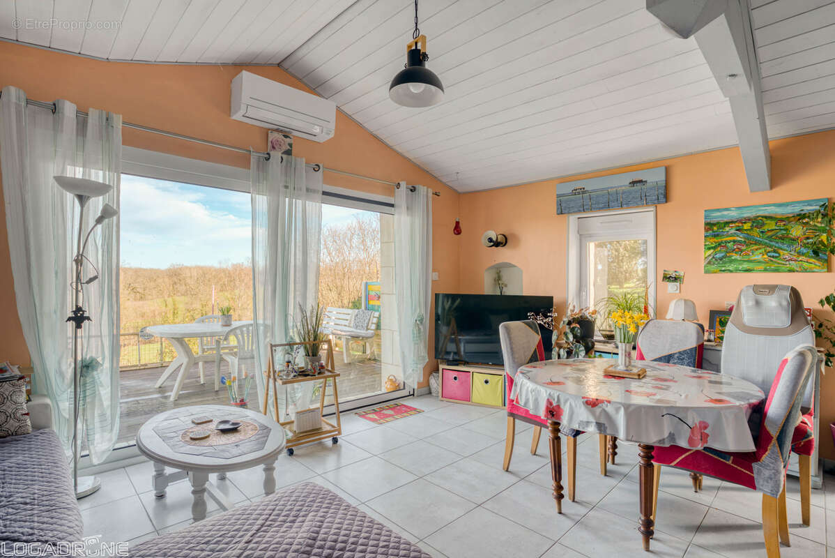 Maison à CASTILLONNES