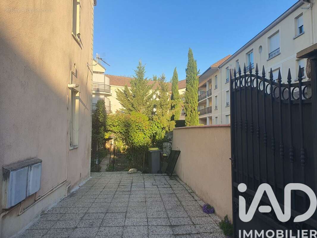 Photo 2 - Maison à MONTEREAU-FAULT-YONNE