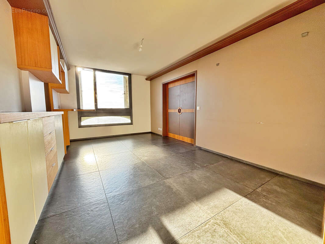 Appartement à LYON-8E