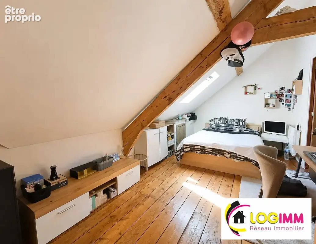 Maison 340 m² à Solesmes  - photo 9