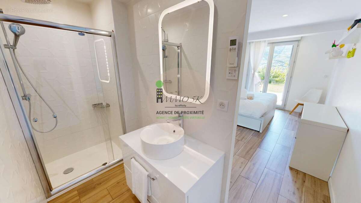 Maison 211 m² à Rochetaillee-Sur-Saone  - photo 12