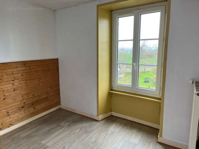 Maison à SAINT-SEVER-CALVADOS