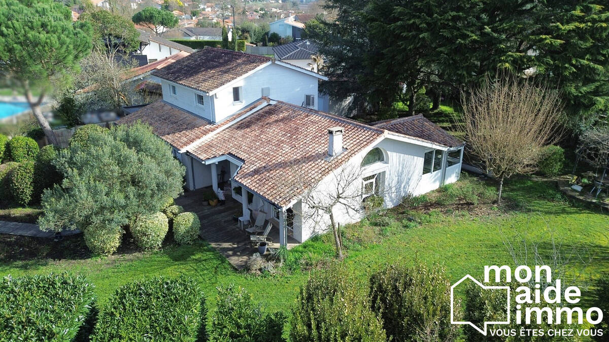Maison à VILLENAVE-D'ORNON
