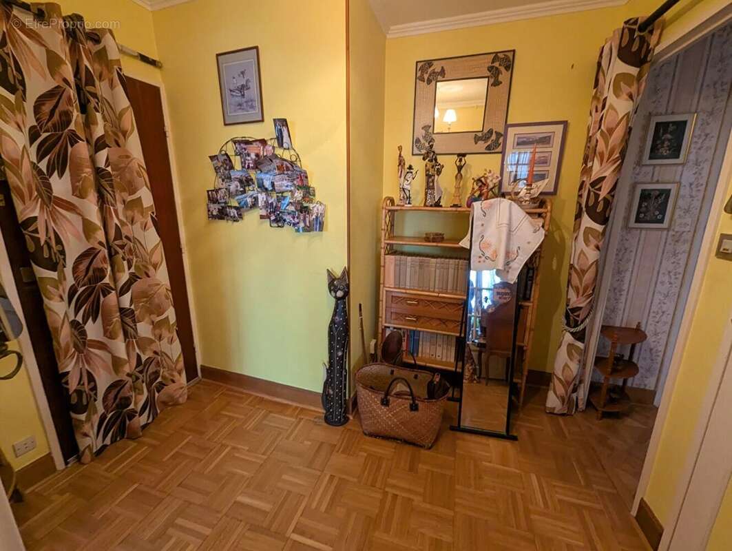 Appartement à LA CHAUSSEE-SAINT-VICTOR