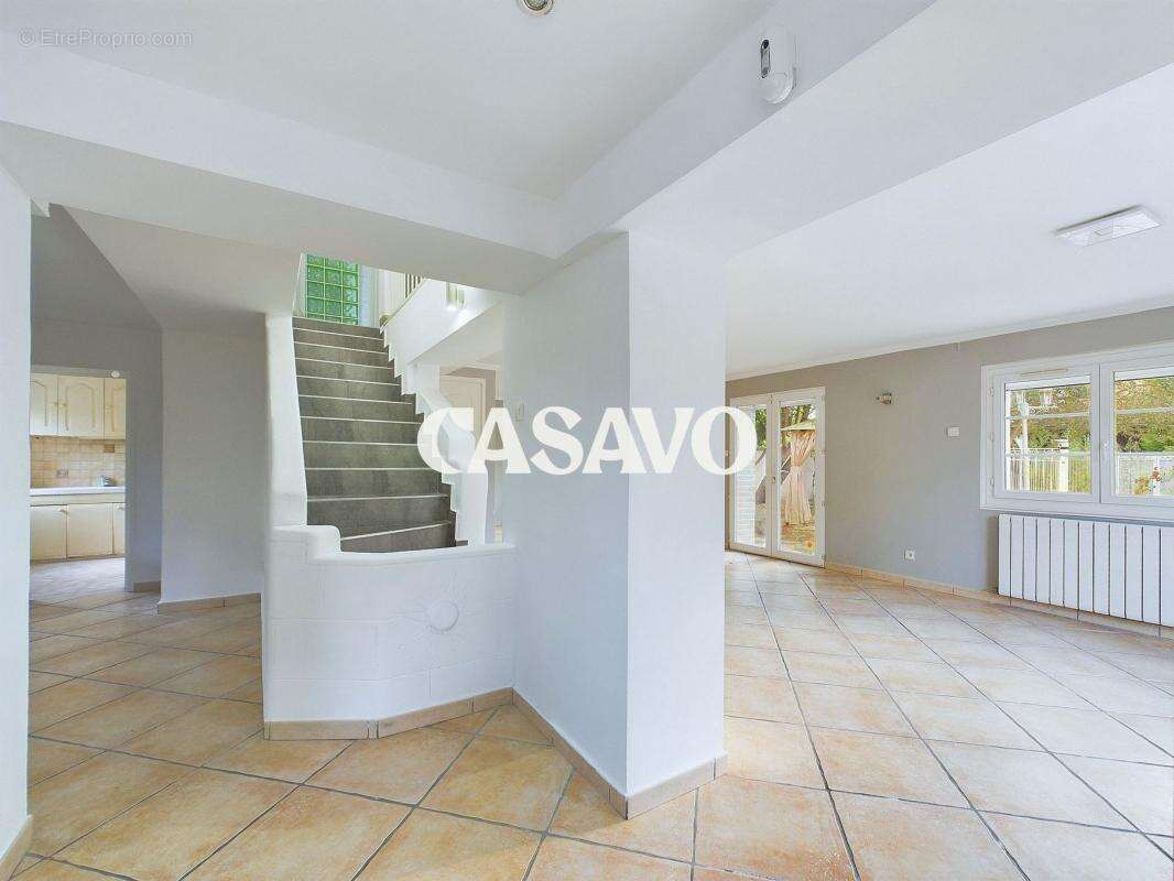 Maison à DECINES-CHARPIEU