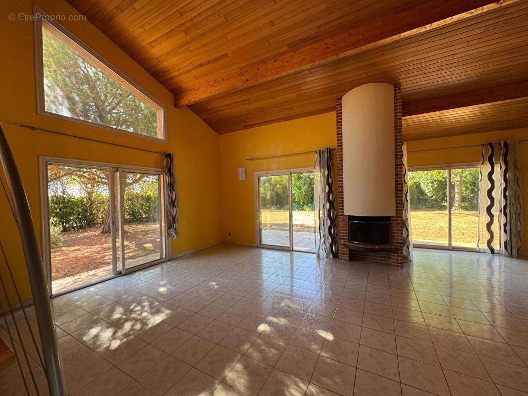 EXCLUSIVITÉ - PIBRAC Maison  6 pièce(s) 177m² - photo 3