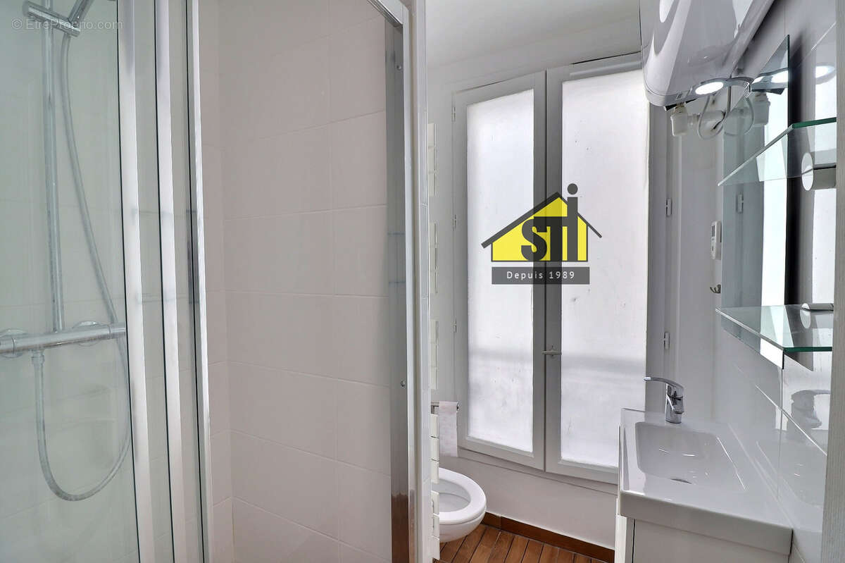 Appartement à PARIS-14E