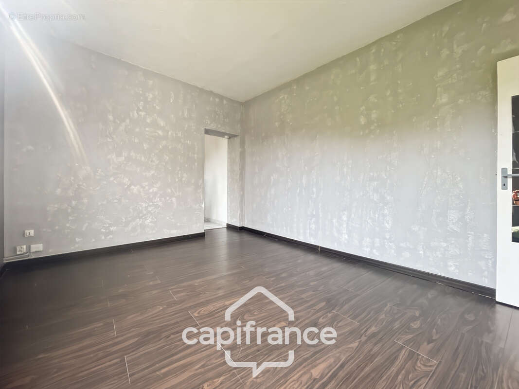 Dijon centre-ville – appartement rénové de 38,36 m² - photo 4