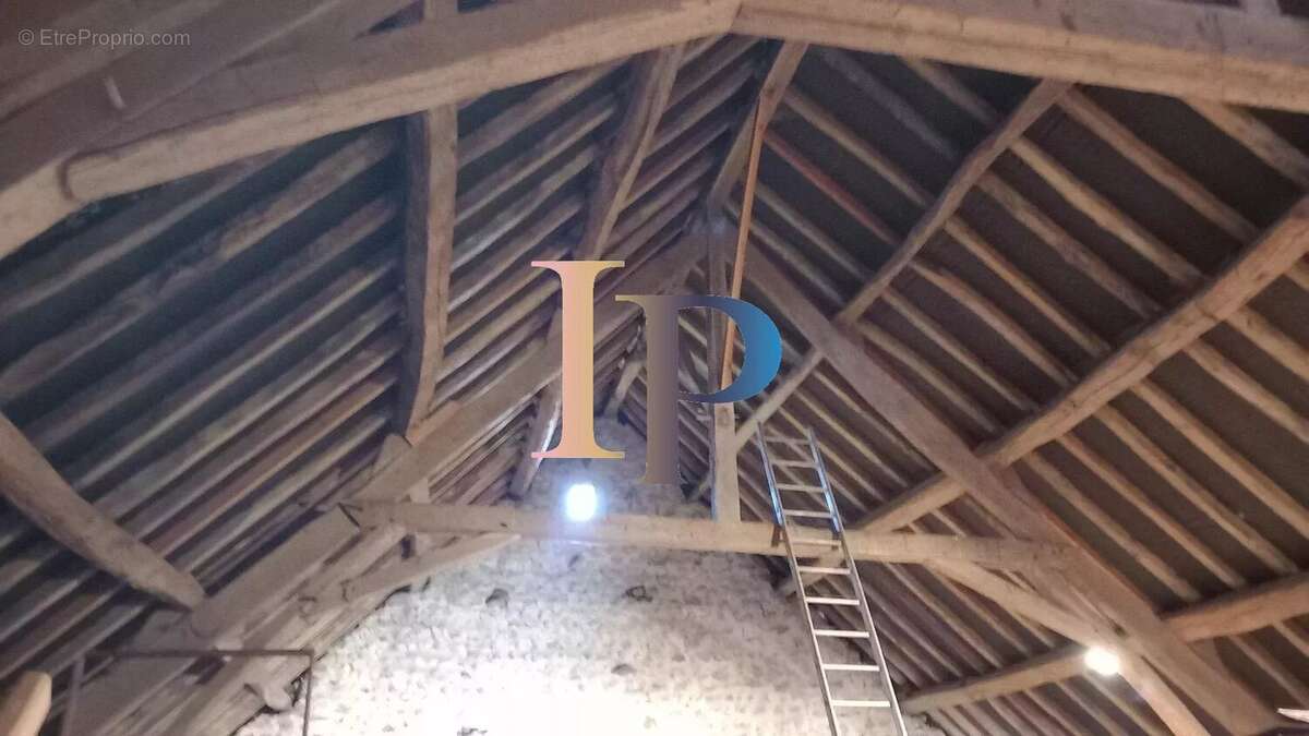 Maison 117 m² à Charlieu  - photo 11