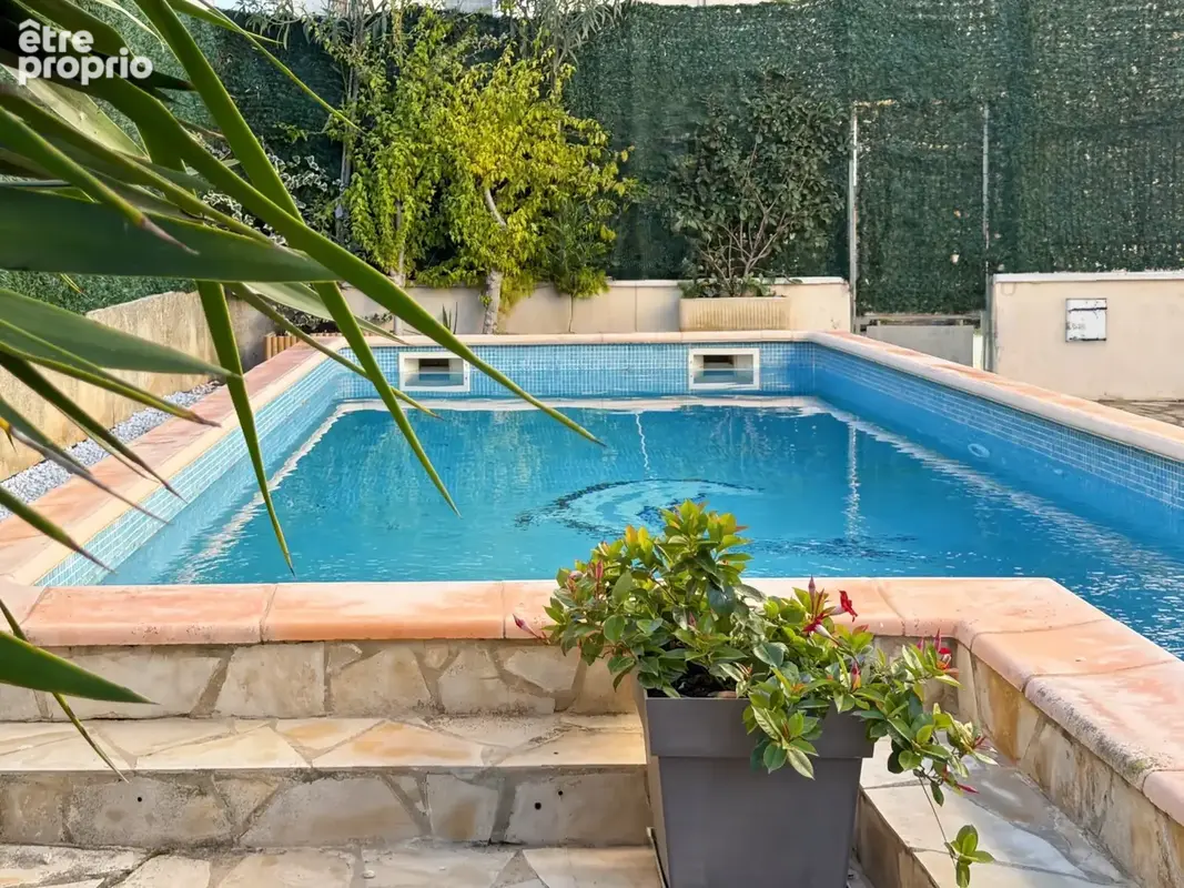 Maison 170 m2, 5 chambres, piscine, deux garages. - photo 3