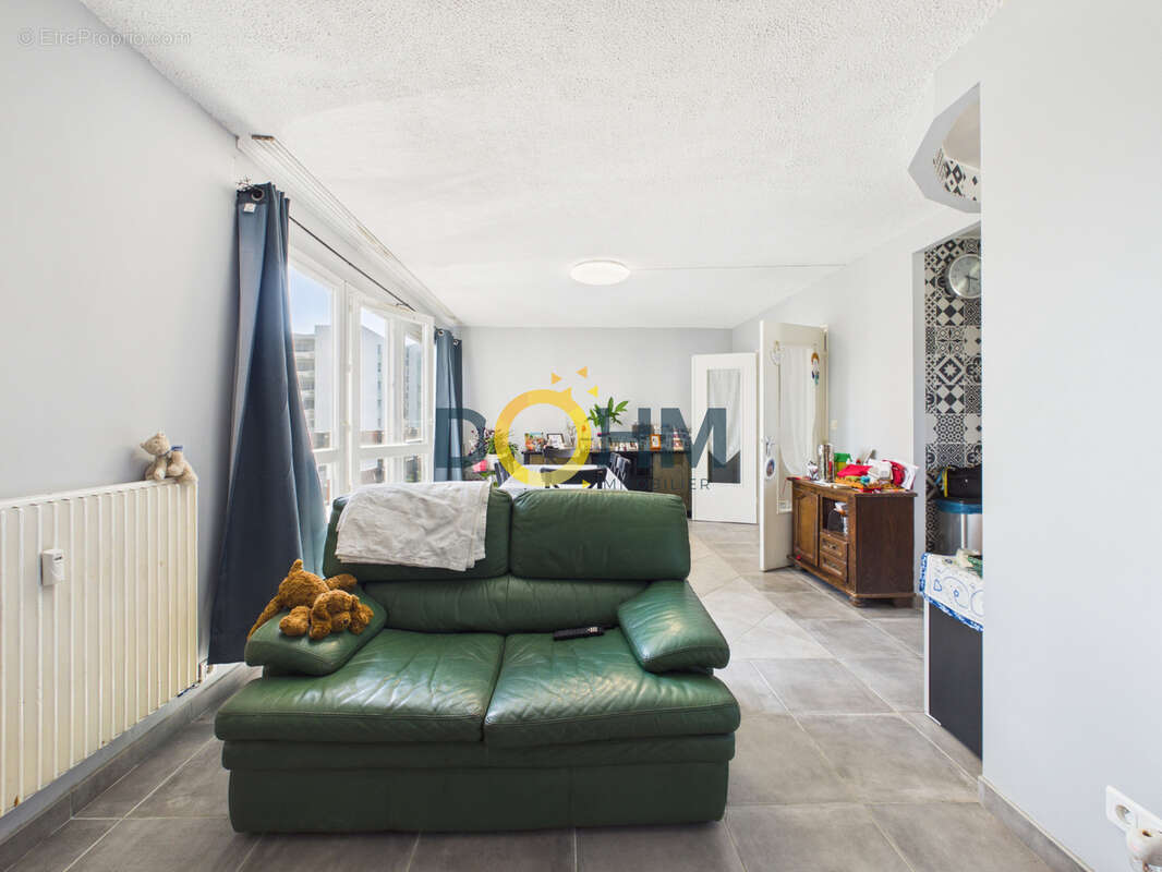 Appartement à ANDREZIEUX-BOUTHEON