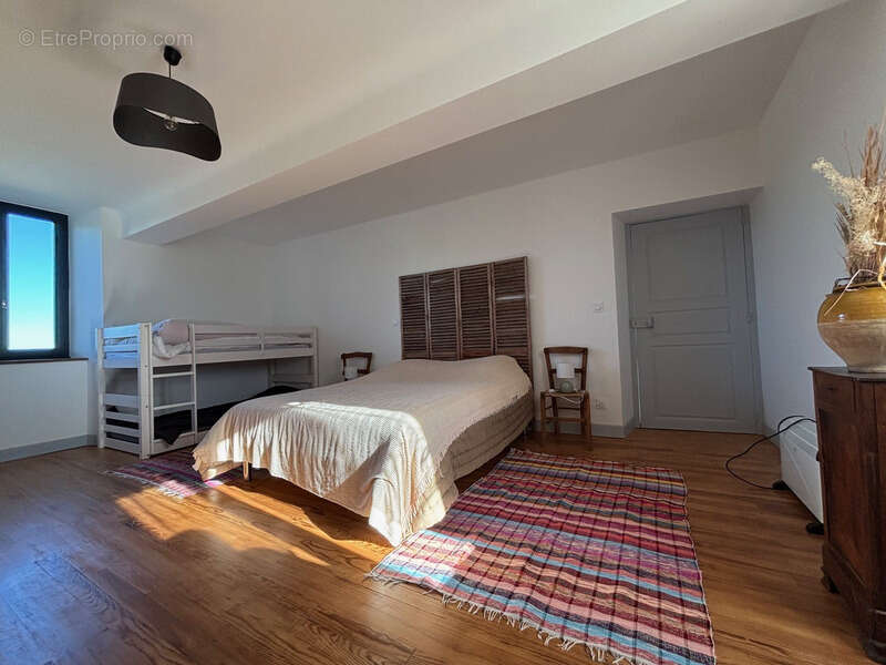 Maison à VILLEMBITS