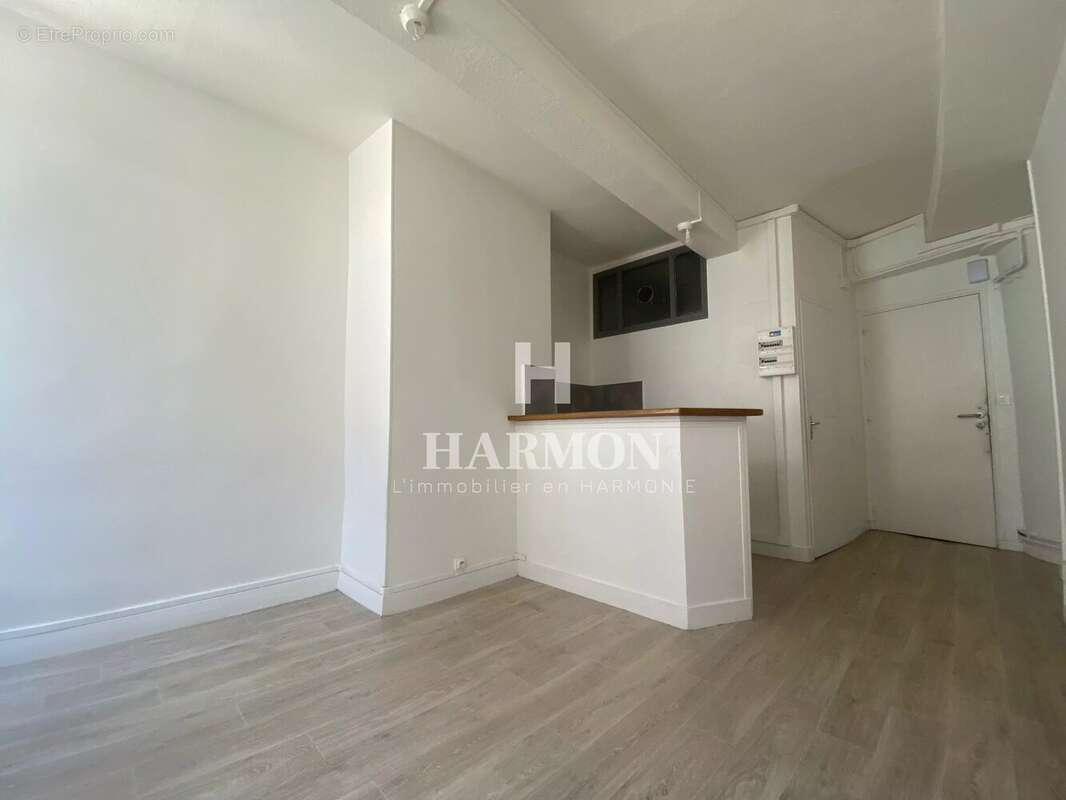 Harmon à vendre : PAU / Château T2 + annexe. - photo 4