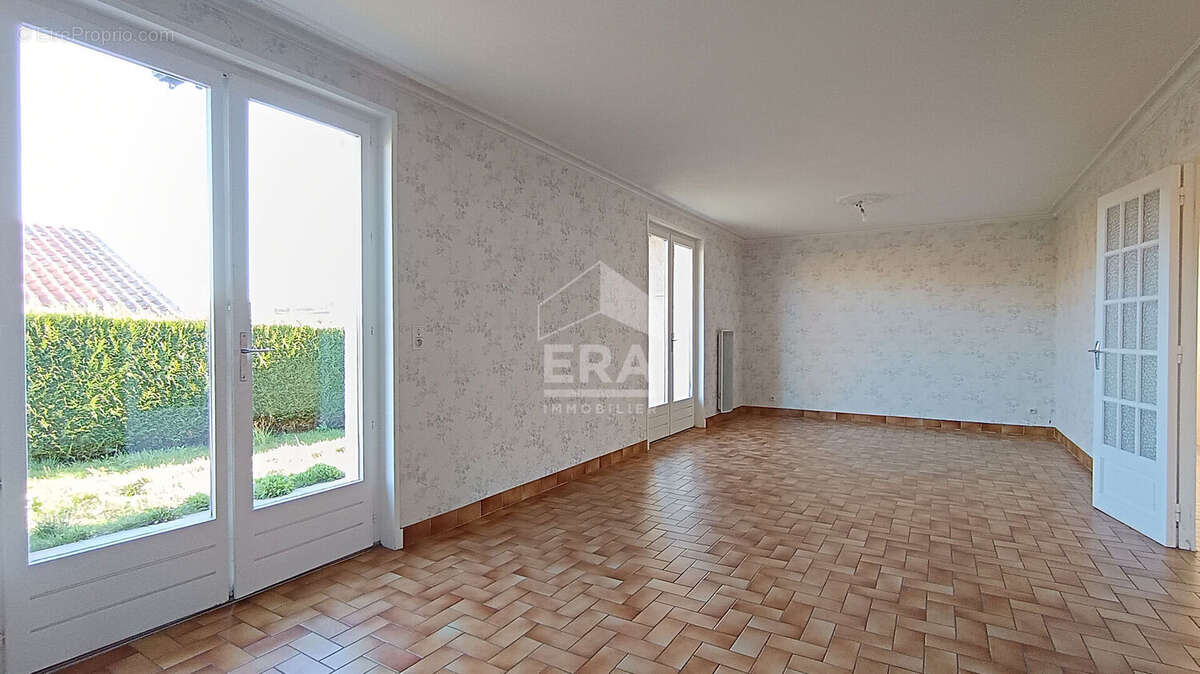 Maison à CUSSAC-SUR-LOIRE