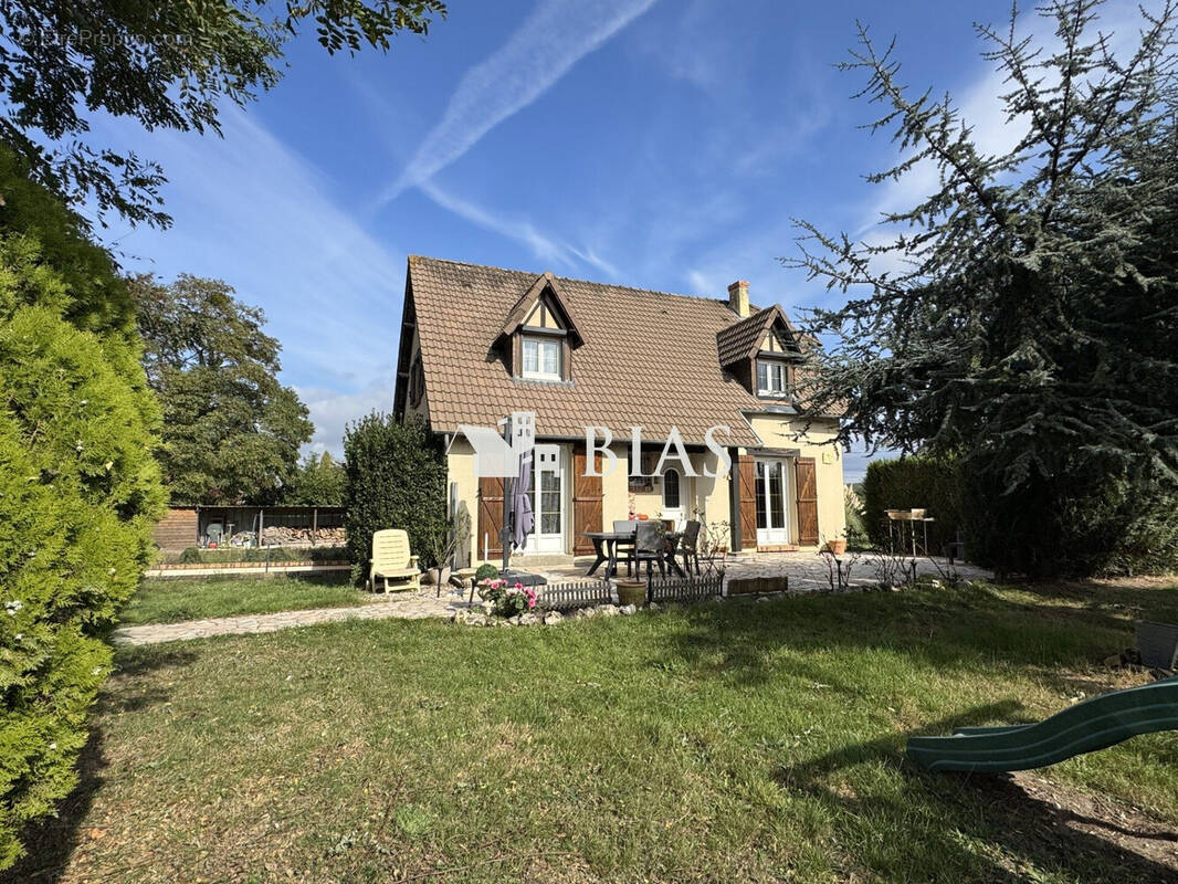 Maison à BOURG-ACHARD