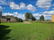Terrain à SAINT-PHILBERT-DE-BOUAINE