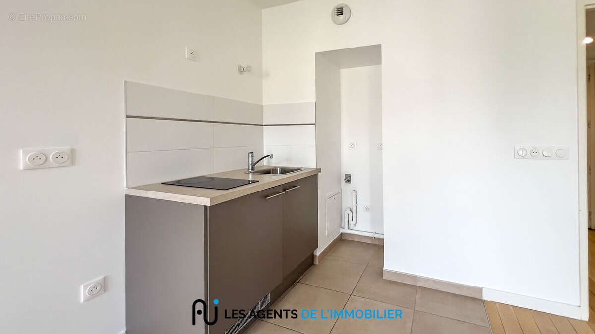 Appartement à LA GARENNE-COLOMBES