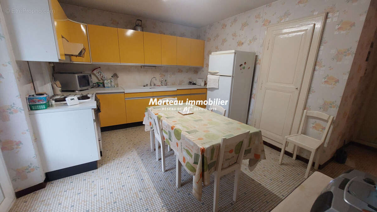 Maison à YVRE-L&#039;EVEQUE