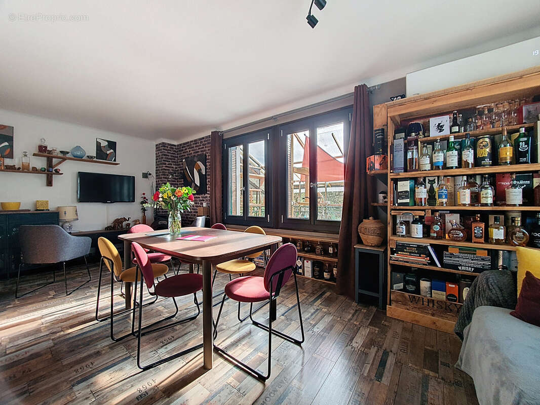 Maison à LA TOUR-DU-PIN