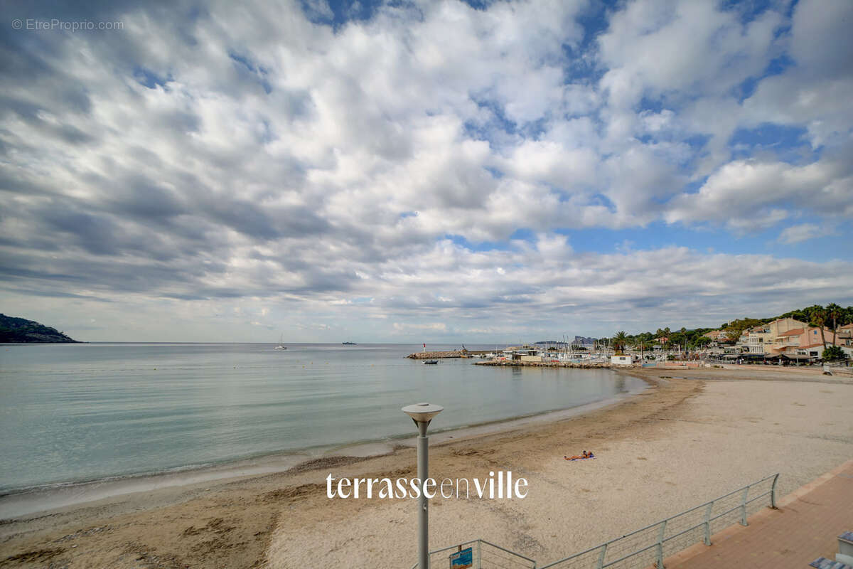St cyr-sur-mer - promenade rose - appartement 80m2 vue mer panoramique - terrasse - garage - photo 2