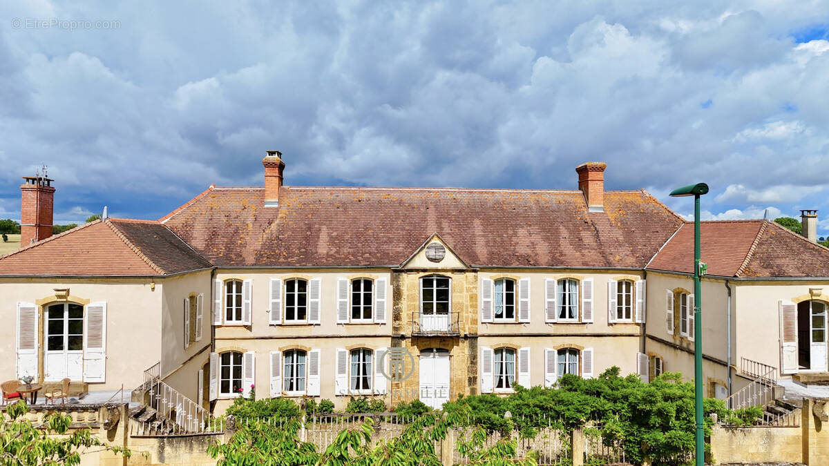 Maison à PARAY-LE-MONIAL