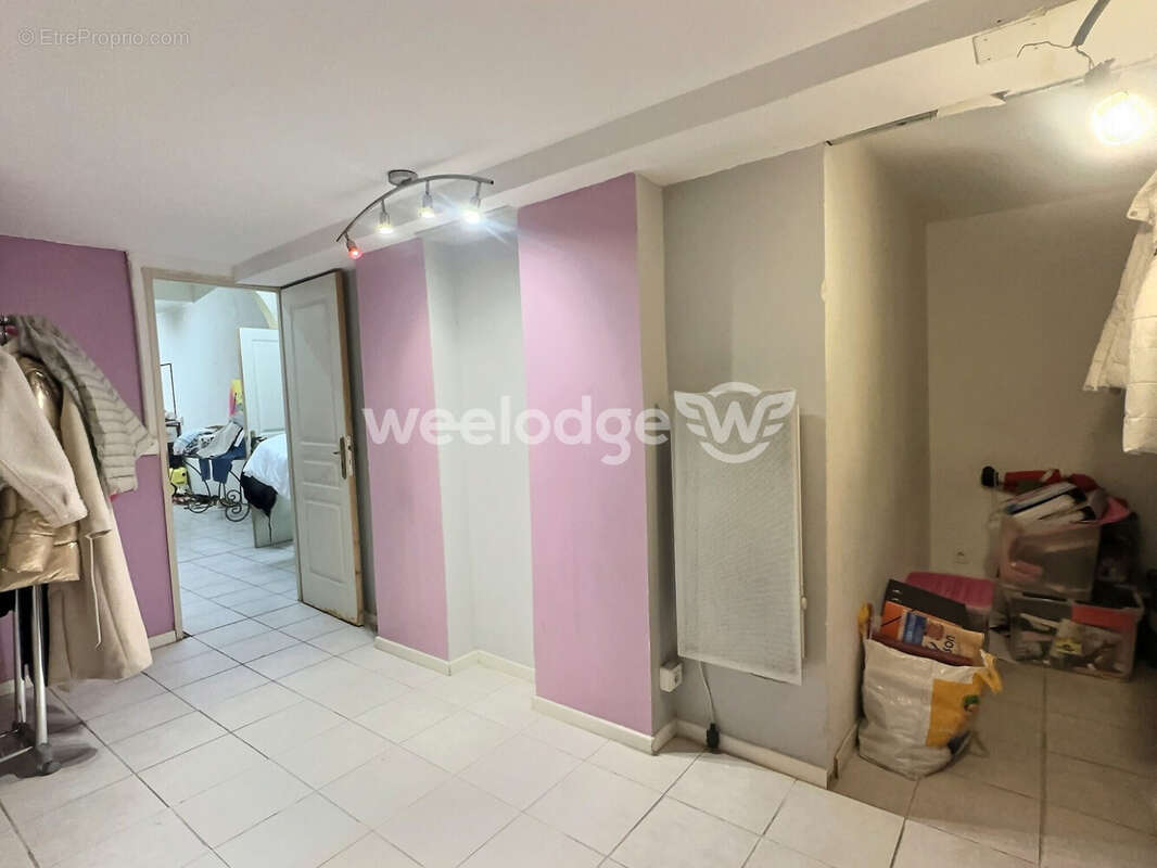 Maison à SAINT-CHAMAS