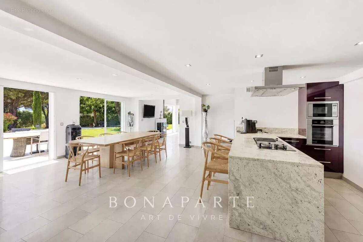 Roquebrune-sur-argens - nouveauté exclusivité propriété aux prestations haut de gamme - photo 8