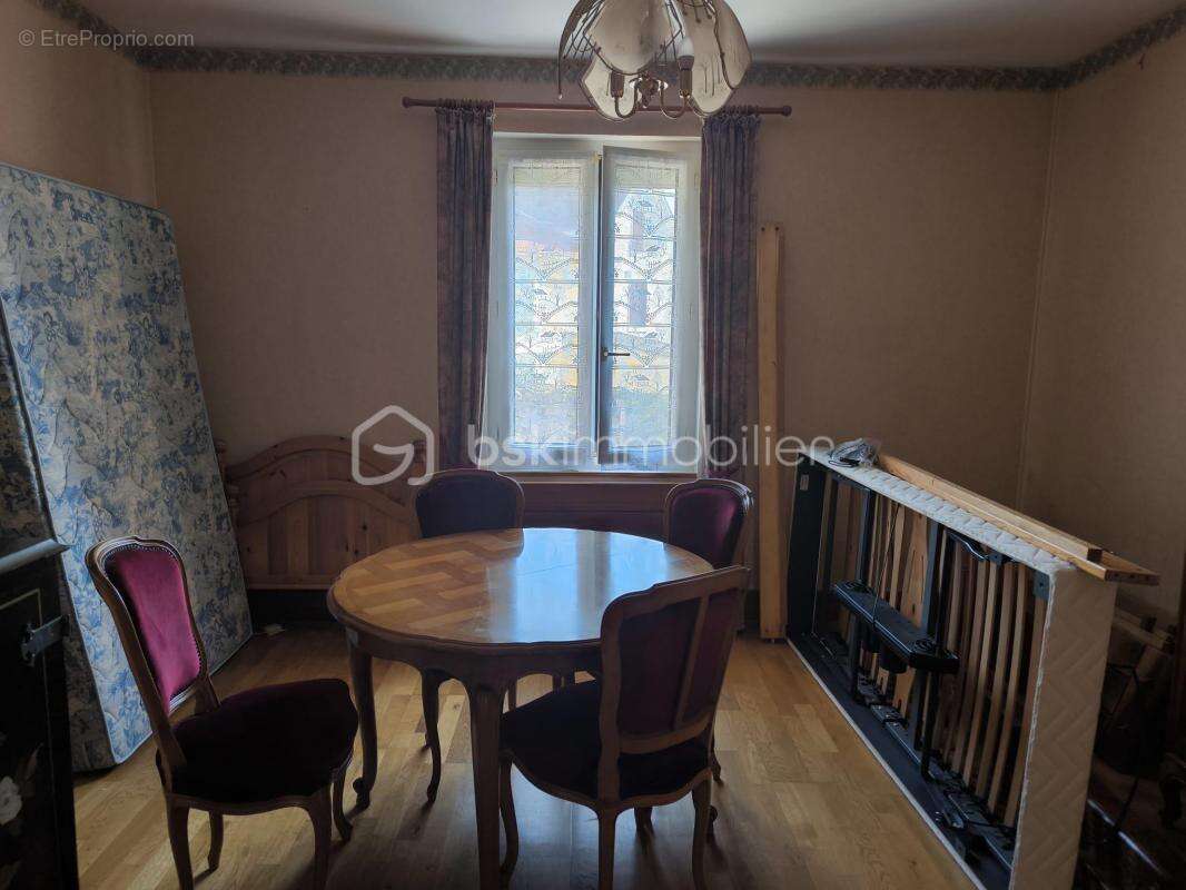 Maison à SAINT-JUNIEN