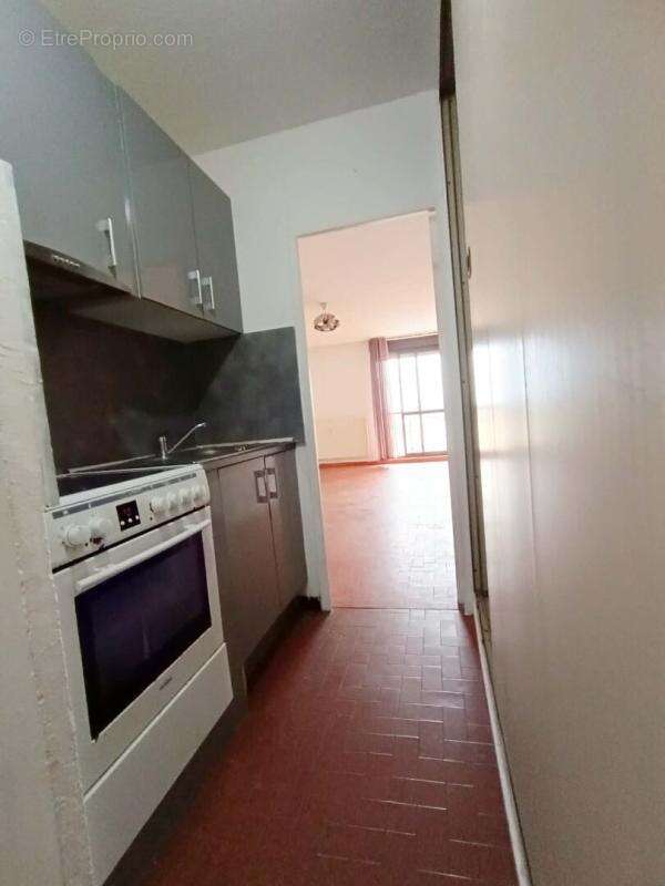 Appartement à SAINT-MARTIN-DE-CRAU