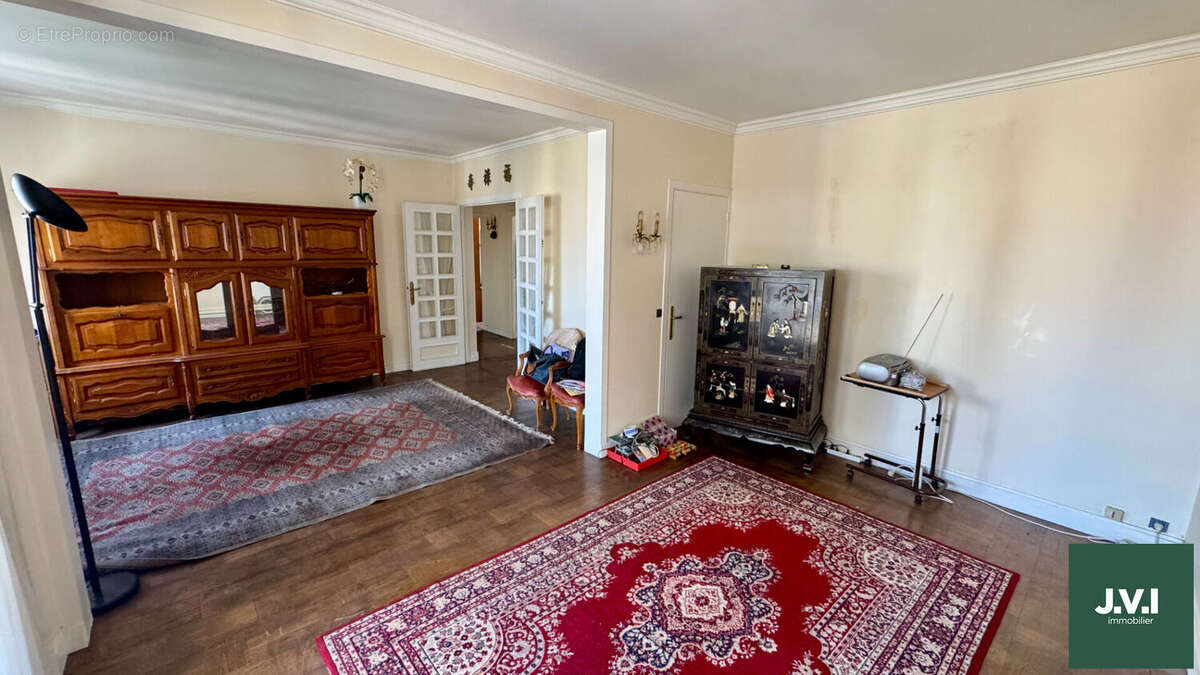 Appartement à ENGHIEN-LES-BAINS