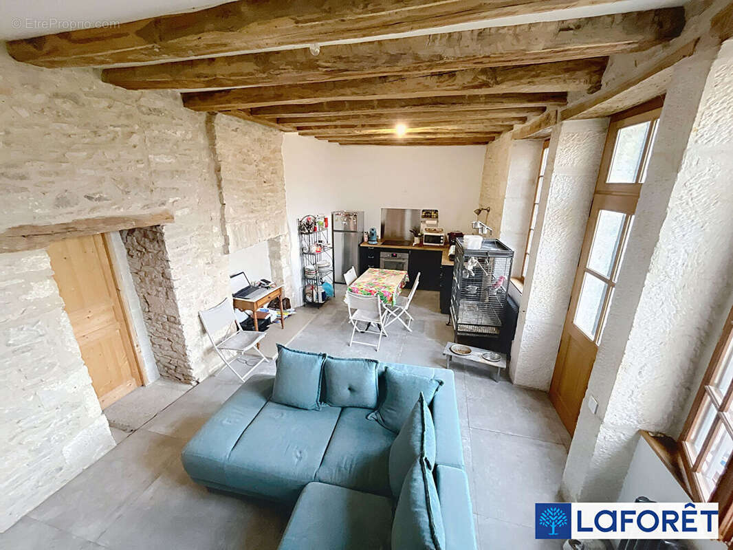 Maison à IS-SUR-TILLE