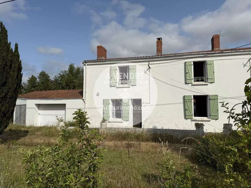 Maison à BARBECHAT