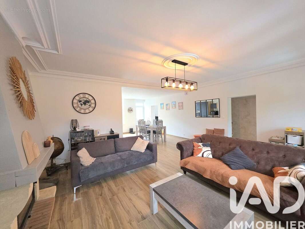 Maison 170 m² à Saint-Remy-Chaussee  - photo 7