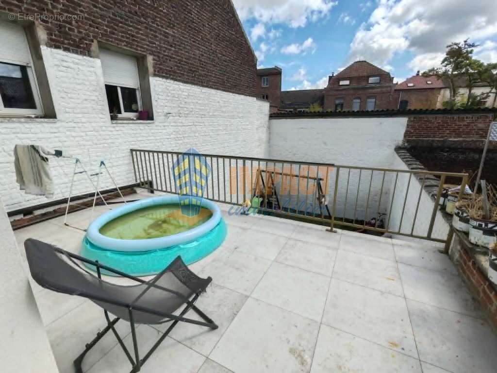 Maison familiale 4 chambres, jardin et parking en centre ville - photo 10