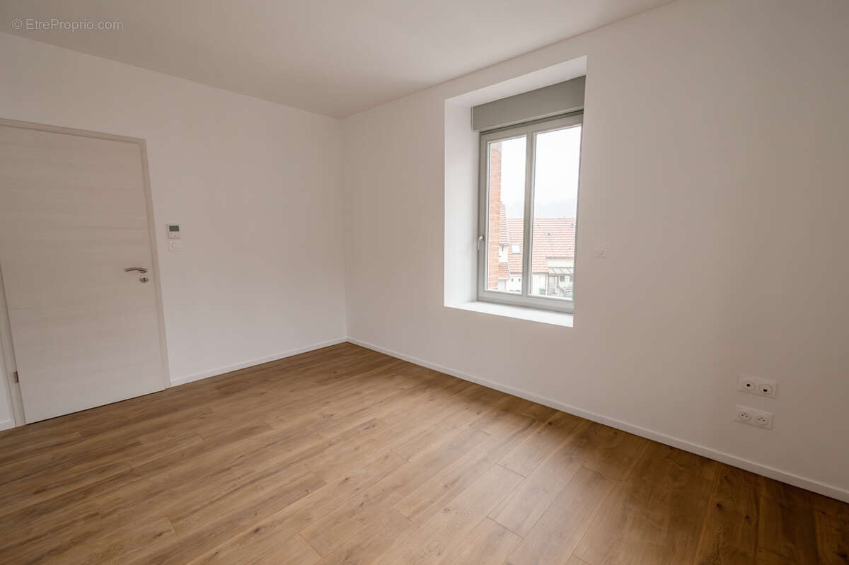 Appartement à LA CLUSE-ET-MIJOUX