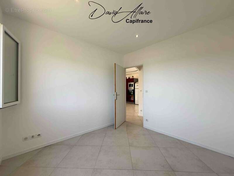 Maison de plain-pied récente – 81,5 m² – 3 chambres – Garage - Châteauneuf-de-Chabre (05) - photo 17