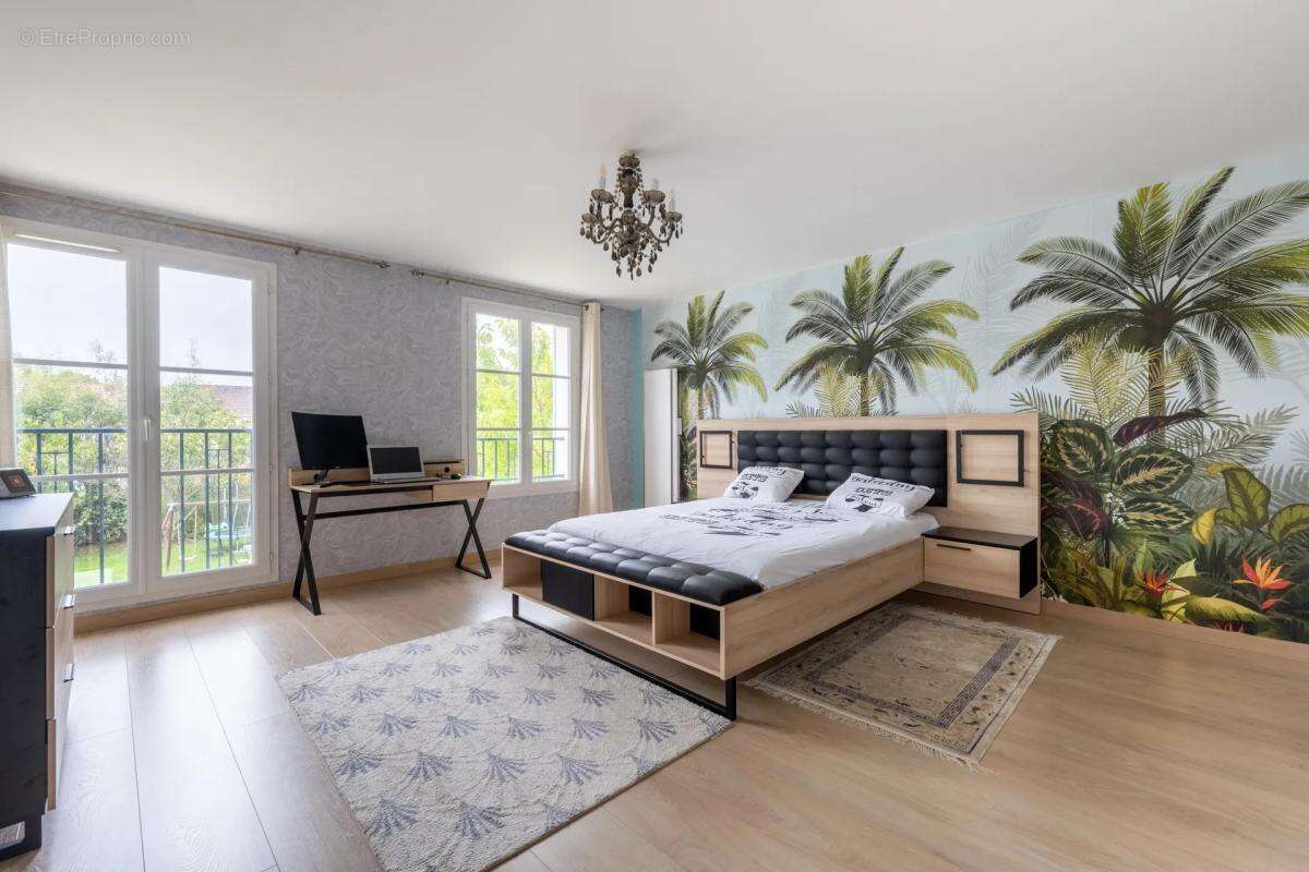 Maison à LES ESSARTS-LE-ROI