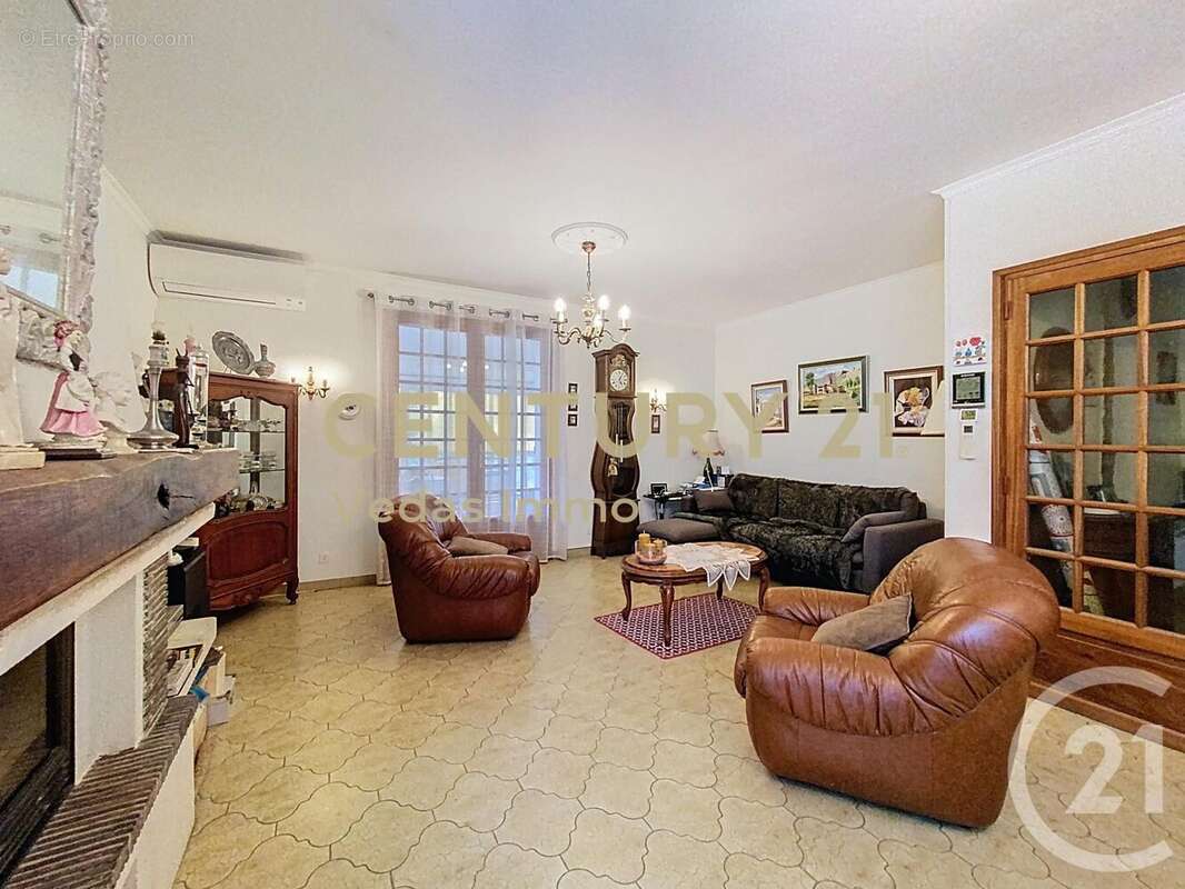 Maison à SAINT-JEAN-DE-VEDAS