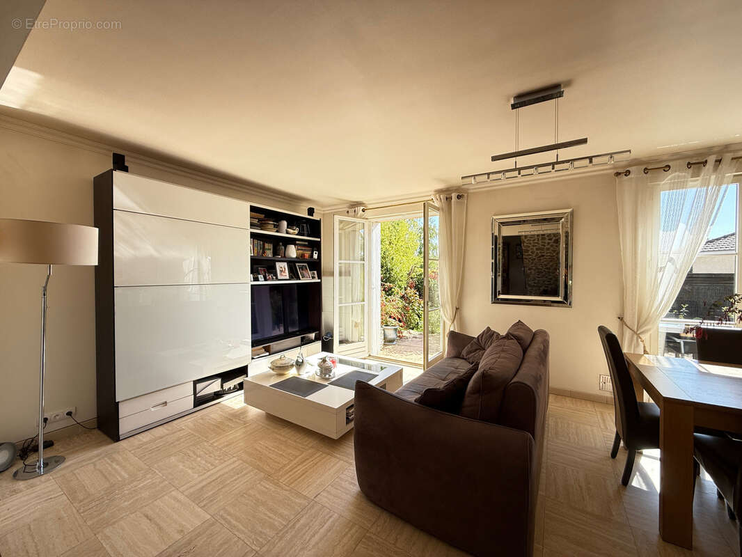 Maison à LES ALLUETS-LE-ROI