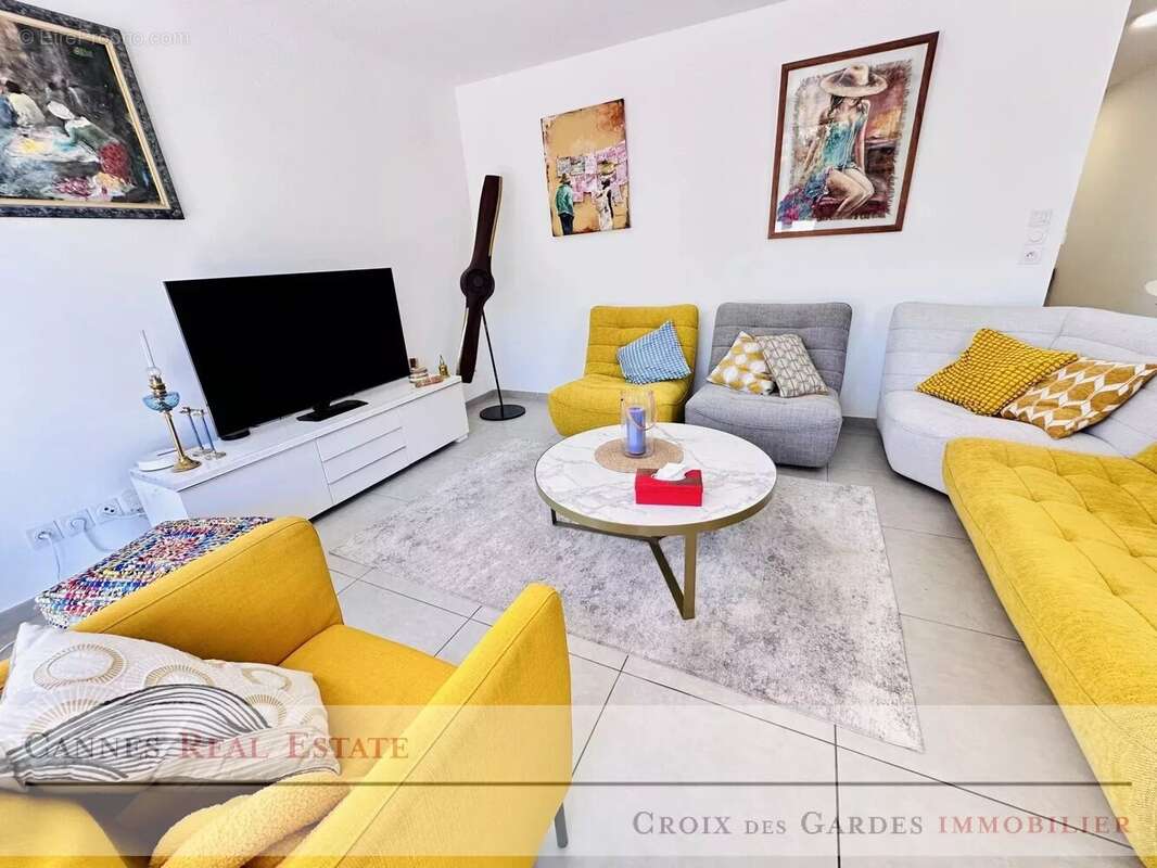 Appartement à FREJUS