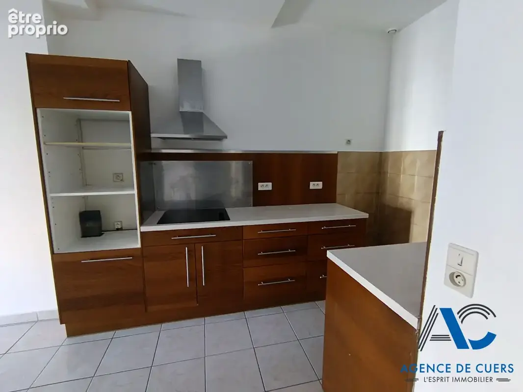CUERS - Appartement 2 pièces 34 m² - photo 5