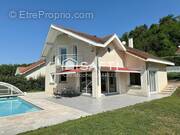 Photo 1 - Maison à LA BUISSE